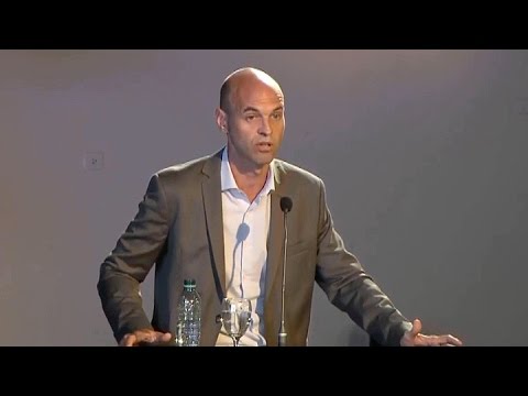 Dietrich: “El gobierno no impulsa ni impulsará una política de cielos abiertos”