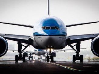 KLM Boeing 777 E1477680976504 326x245