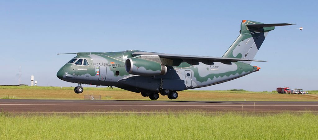 Hangarx Embraer Kc390 Argentina Fadea Visita Patagonia 2017 002 1024x450