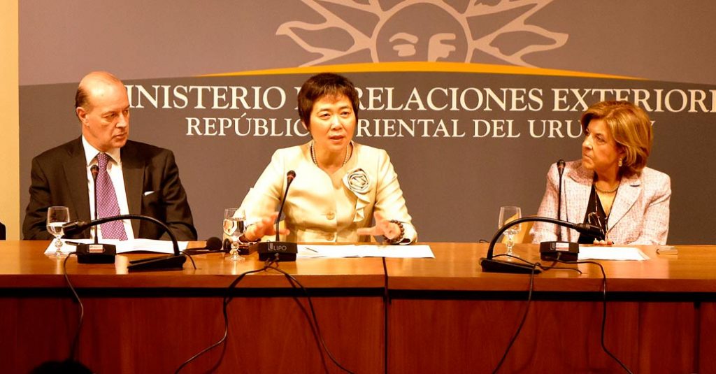 OACI recomienda a Uruguay implementar un Plan Maestro de Aviación Civil hangarx-oaci-secretaria-general-Fang-Liu-uruguay