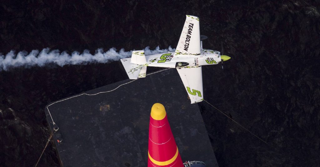 Red Bull Air Race 2018 – Matt Hall suma otra victoria en Japón HANGAR X - Red Bull Air Race 2018, Chiba – Cristian Bolton