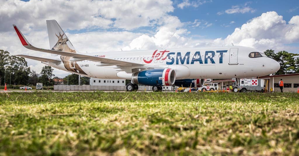 Por el "Paro Nacional" de la CTA, JetSMART Argentina no podrá operar sus vuelos de cabotaje Airbus A320 LV-HEK / Jet SMART Argentina