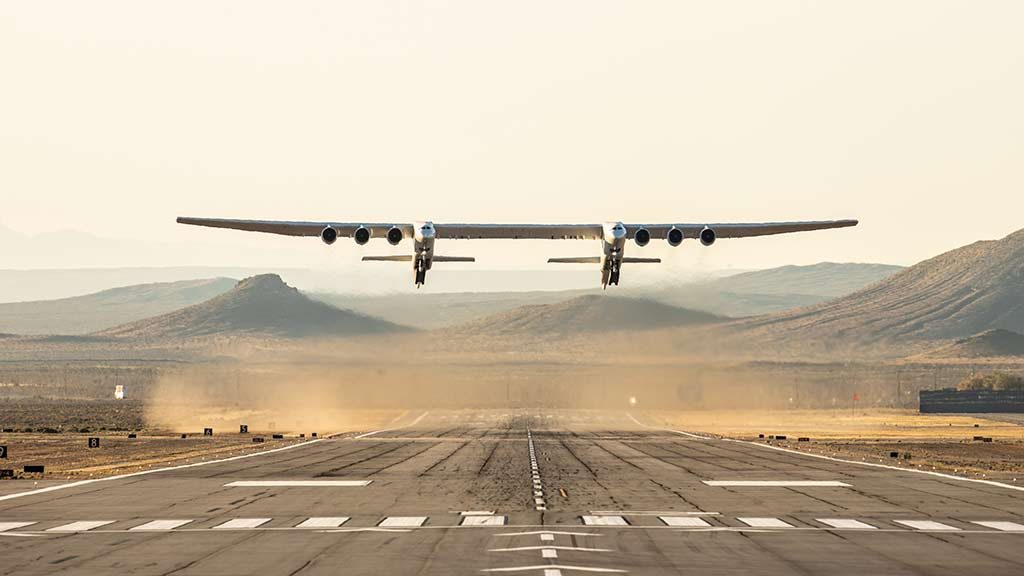 El Stratolaunch realizó su primer vuelo Primer vuelo del Stratolaunch