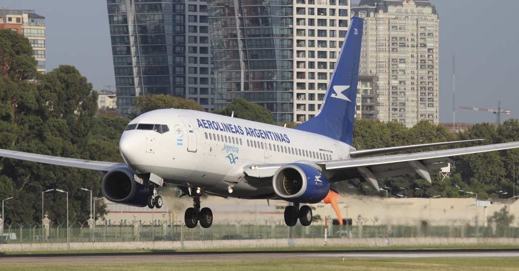 Récord de pasajeros transportados por Aerolíneas Argentinas en cabotaje Boeing 737-800 / Aerolíneas Argentinas