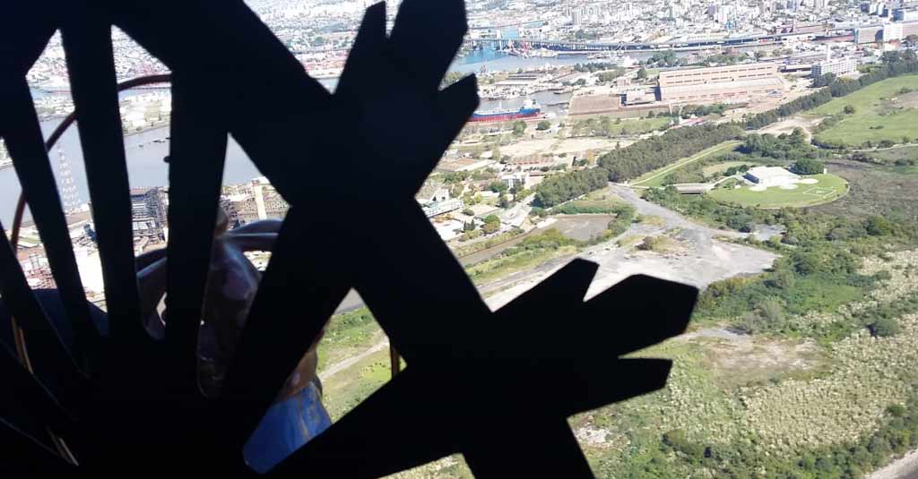 Las imágenes de Nuestra Señora de Loreto y de Lujan sobrevolaron Buenos Aires Ejercito Argentino - Nuestra Señora de Lujan, sobrevuela Buenos Aires (COVID-19)