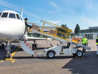 Conversión de un Dassault Falcon 900B a versión Cargo