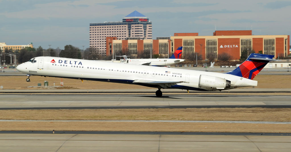 Delta retiró sus últimos MD-88 y MD-90 MD-90 - Delta (Último despegue, antes de su retiro del servicio))