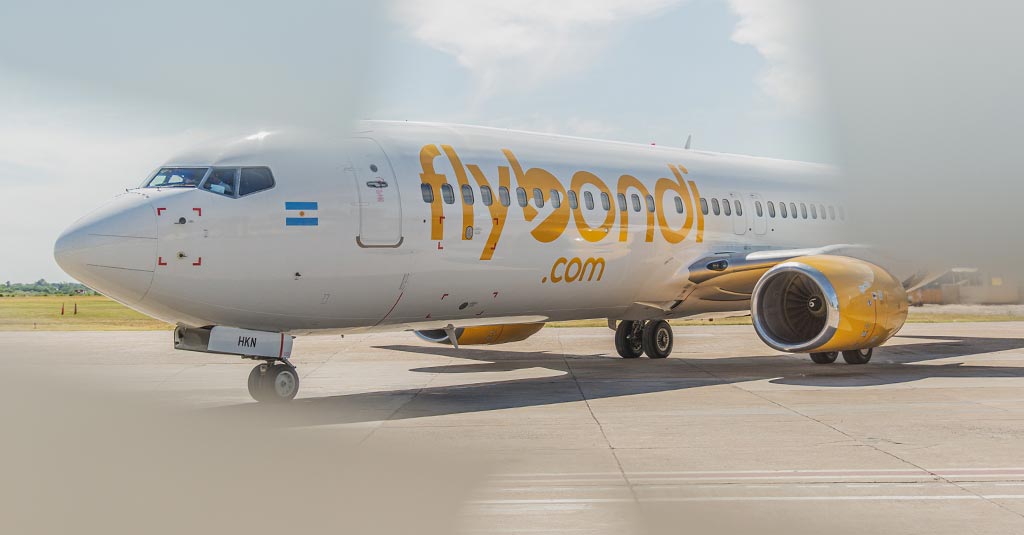 Flybondi no volverá a volar hasta la primer semana de diciembre Flybondi - Primer aerolínea low cost de Argentina