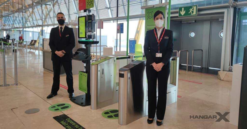 Reconocimiento facial en el aeropuerto de Madrid evoluciona hacia la detección biométrica con tablets Reconocimiento facial en el aeropuerto de Madrid evoluciona hacia la detección biométrica con tablets