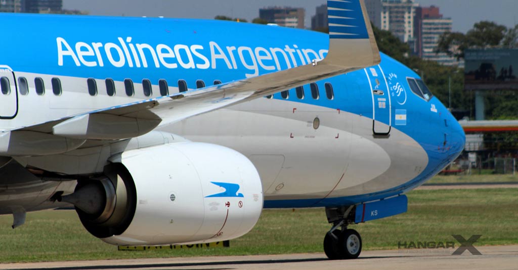 Aerolíneas Argentinas lanzó su sistema de autogestión para cambio de pasajes Boeing 737-800 - Aerolíneas Argentinas / Aeroparque "Jorge Newbery"