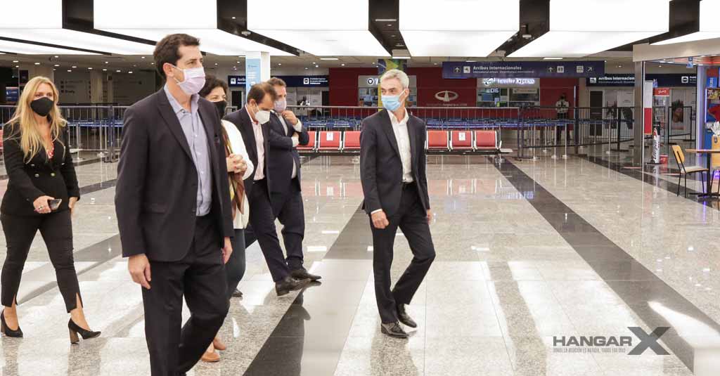El gobierno controló operativo de testeo a pasajeros en el Aeropuerto de Ezeiza El gobierno controló operativo de testeo a pasajeros en el Aeropuerto de Ezeiza