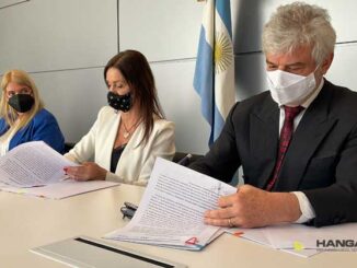 Aeropuerto Internacional de Rosario firmó acuerdo con ANAC para el control aviar