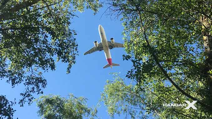 Empresas podrán compensar sus emisiones volando con Iberia Empresas podrán compensar sus emisiones volando con Iberia