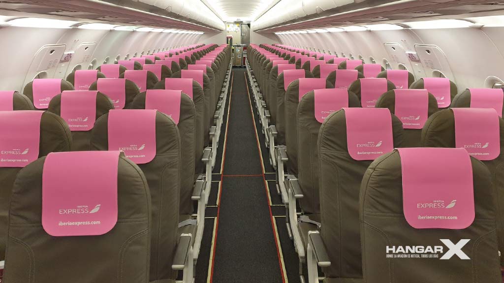 Interior de un Airbus A320 de Iberia Express