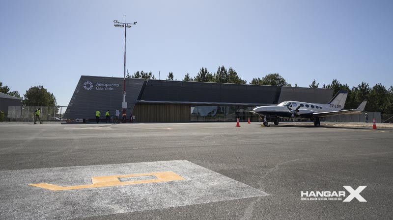 Plataforma de Aviación General en el nuevo Aeropuerto Internacional de Carmelo, República Oriental del Uruguay