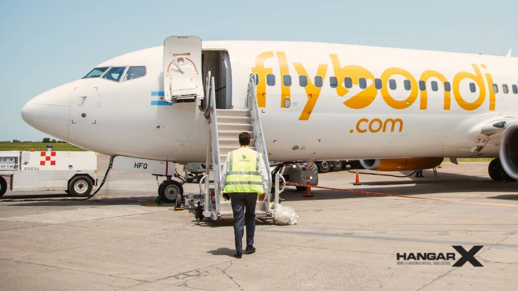 Flybondi - Abrió una búsqueda laboral de Pilotos Flybondi - Abrió una búsqueda laboral de Pilotos