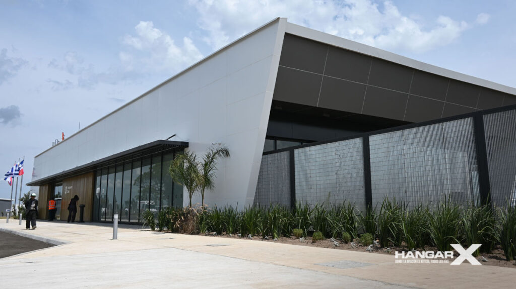 Inauguraron el nuevo Aeropuerto Internacional de Salto "Nueva Hespérides" Inauguraron el nuevo Aeropuerto Internacional de Salto "Nueva Hespérides"