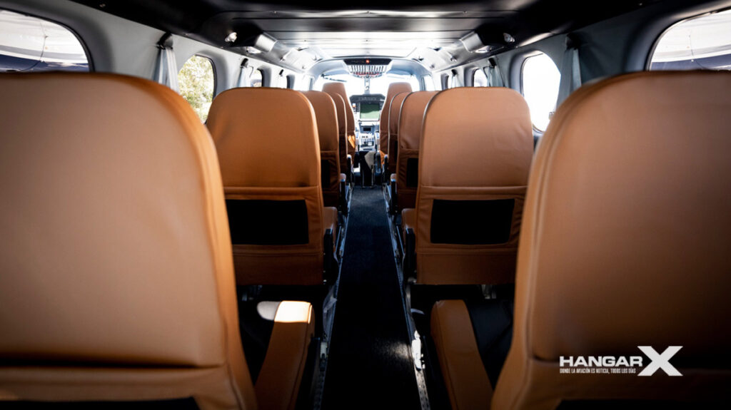 Tecnam recibe la certificación de EASA para la variante STOL del P2012 Traveller Tecnam P2012 Traveller (Interior)