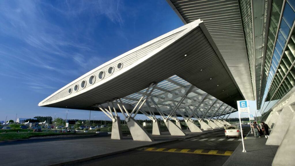 Aeropuerto de Punta del Este obtiene certificación de huella de carbono Aeropuerto de Punta del Este obtiene certificación de huella de carbono nivel 1 por Airports Carbon Accreditation.