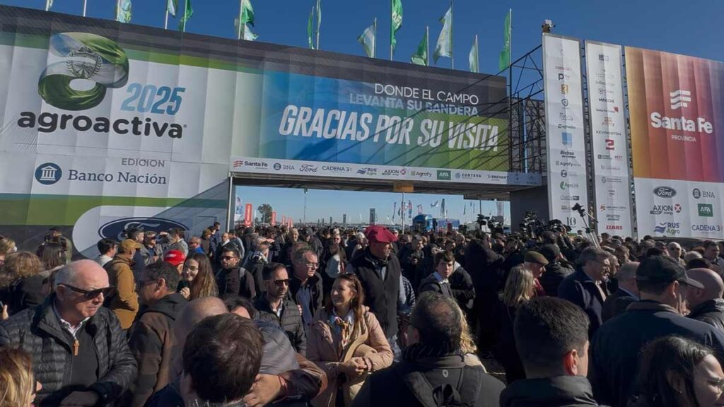 Agroactiva 2025, con récord de expositores y más de 60 aviones en la pista Ingreso principal de Agroactiva 2025 con gran concurrencia de visitantes durante su jornada inaugural