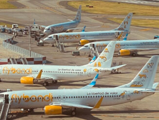 Aviones de Flybondi en plataforma listos para operar la nueva ruta Córdoba–Asunción