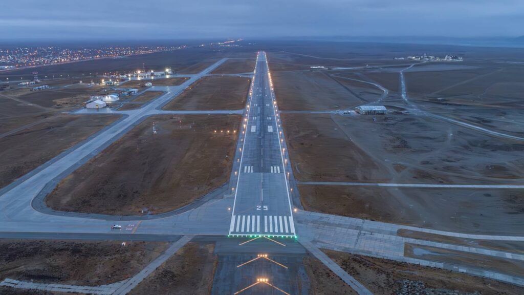 Aeropuertos Argentina inicia la rehabilitación de la pista en Río Gallegos Rehabilitación de la pista 07-25 del Aeropuerto Internacional de Río Gallegos