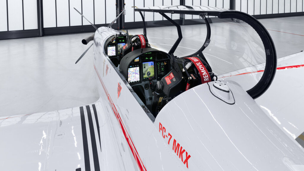Bélgica moderniza su instrucción aérea con la compra del Pilatus PC-7 MKX Cabina avanzada del Pilatus PC-7 MKX para el entrenamiento de pilotos militares.