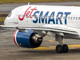JetSMART: Detalle técnico del motor y fuselaje de un Airbus A320 de la compañía, elegida por la consultora Cirium como la aerolínea más eficiente en emisiones de América Latina.