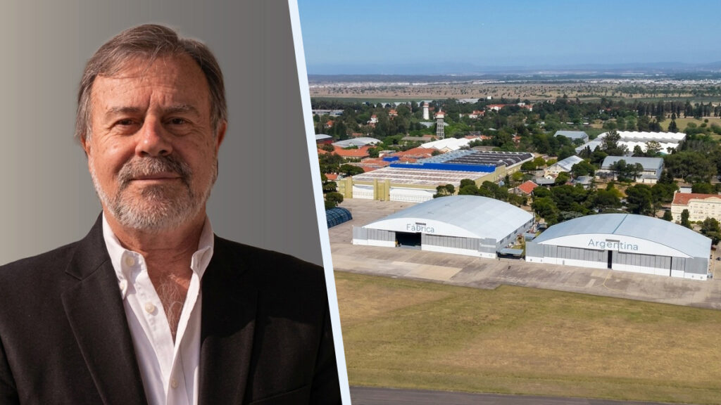 Cambios en FAdeA: Designaron a Oscar López como nuevo presidente Retrato del ingeniero Oscar López junto a una vista panorámica de la planta industrial