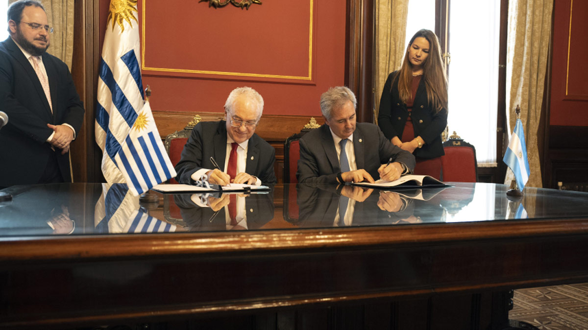 Cielos abiertos entre Argentina y Uruguay: nuevo acuerdo de desregulación aérea Cielos abiertos entre Argentina y Uruguay: nuevo acuerdo de desregulación aérea