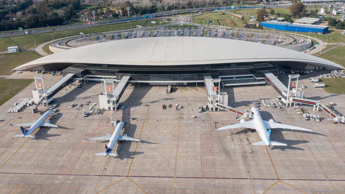 Uruguay lanza un fondo de US$ 2,5 millones para incentivar rutas aéreas y el turismo